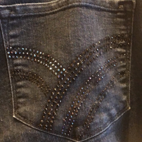 💕 NYDJ High waist stretch classic straight jeans, enhanced blue back pockets - Picture 5 of 9